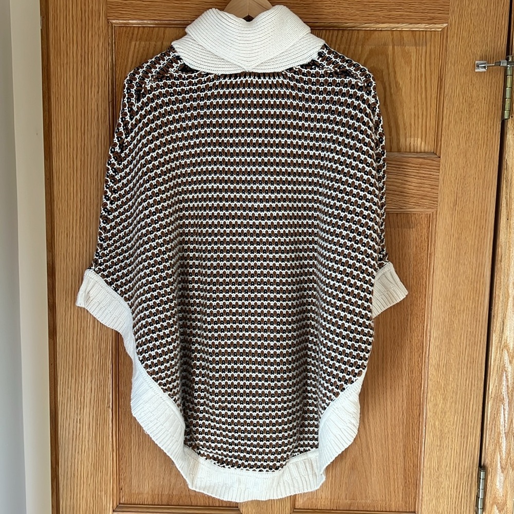 Talbots poncho/sweater - Picture 2 of 6